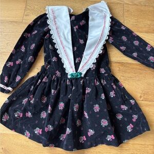 Vintage 80’s winnie the pooh floral velvet smocked dress 6x